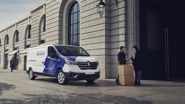 V ponudbo Renault Trucksa je zapeljal tudi električni trafic e-tech