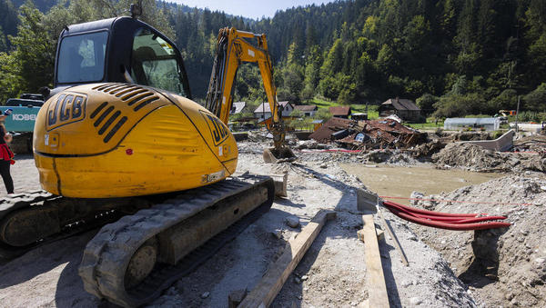 Popoplavna sanacija: država bi po starem, občine hočejo varnost