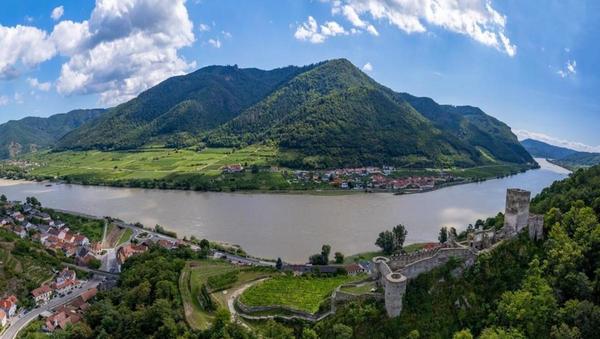 Sobivanje z naravo v dolini vina in marelic