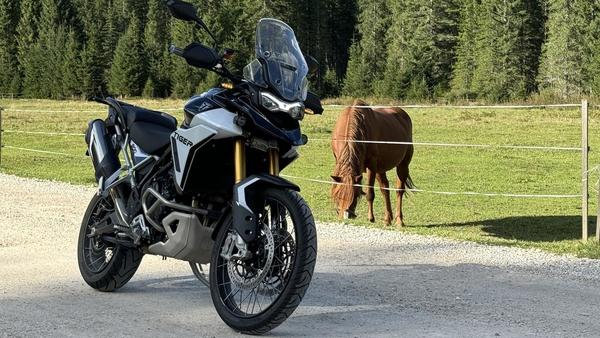 Kratek test triumph tiger 900 rally pro – angleški gospod med popotniki